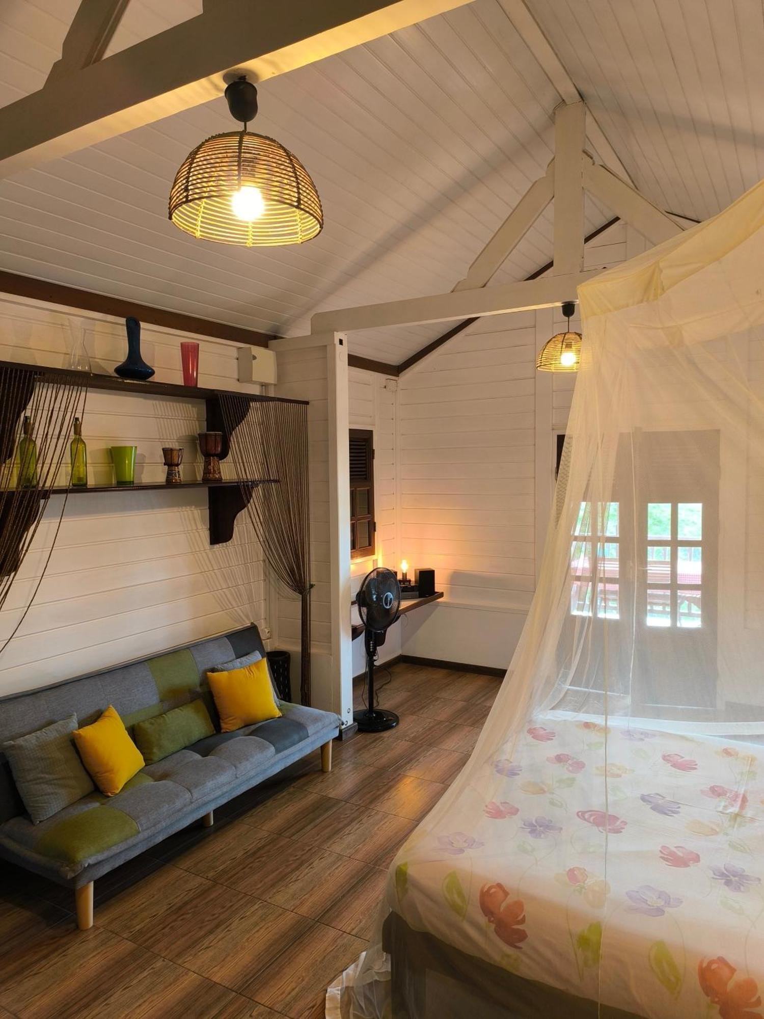 Studio Brazilia Bois Et Nature, Terrasse Avec Vue Sur Les Pitons ル・ロベール エクステリア 写真
