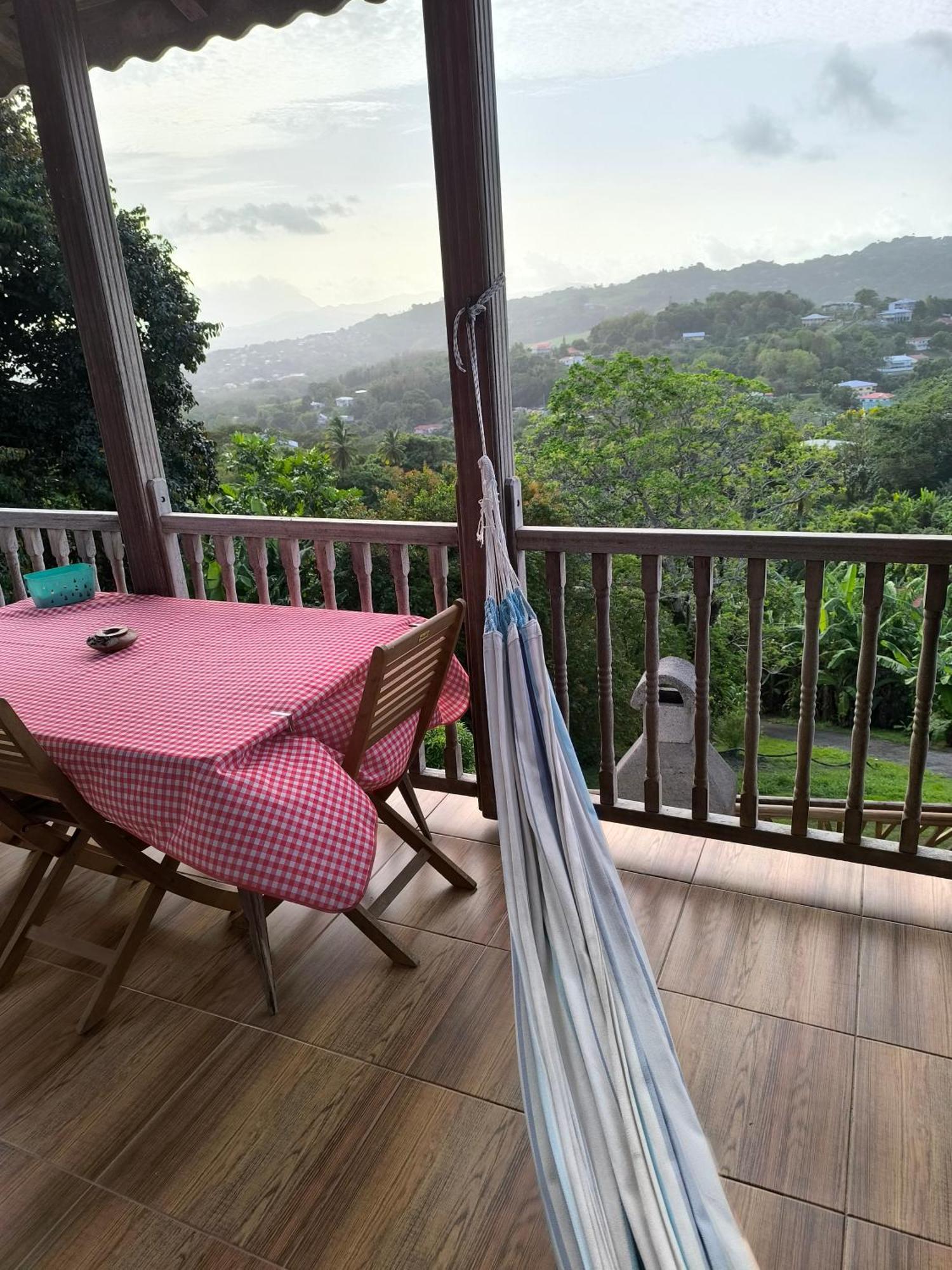 Studio Brazilia Bois Et Nature, Terrasse Avec Vue Sur Les Pitons ル・ロベール エクステリア 写真